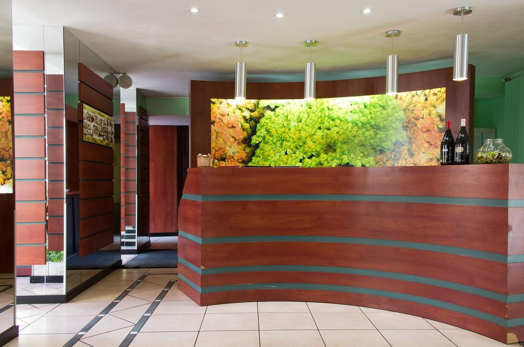 Logis Hotel-Restaurant Le Chene Vert แซ็ง ปัวซาน ซัวร์ ชูเล ภายนอก รูปภาพ