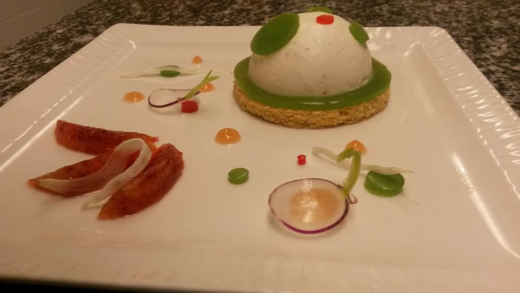 Logis Hotel-Restaurant Le Chene Vert แซ็ง ปัวซาน ซัวร์ ชูเล ภายนอก รูปภาพ