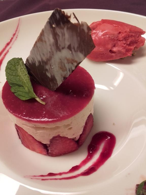 Logis Hotel-Restaurant Le Chene Vert แซ็ง ปัวซาน ซัวร์ ชูเล ภายนอก รูปภาพ